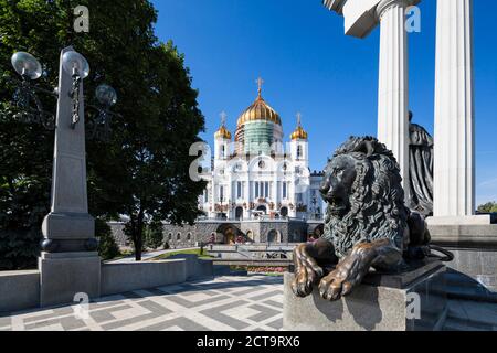 La Russia a Mosca, la Cattedrale di Cristo Salvatore e la scultura di Lion Foto Stock