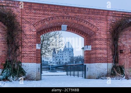 Germany, Bavaria, Ingolstadt, Klenzepark, New Castle in the background Foto Stock