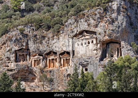 Turchia, Dalyan, Lycian Rock tombe di Kaunos Foto Stock