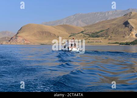 Turchia, Anatolia Orientale, Van provincia, Van Lago, imbarcazione turistica a isola Akdamar Foto Stock