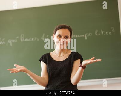 Austria, insegnante di fronte di Blackboard Foto Stock