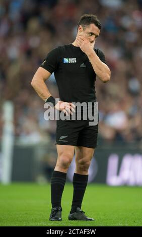 DAN CARTER New Zealand v Argentina Rugby World Cup 2015 Picture Credit : © MARK PAIN / ALAMY Foto Stock