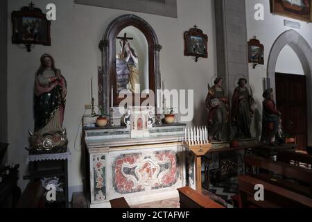 Castelmola - interno del duomo di San Nicolò Foto Stock