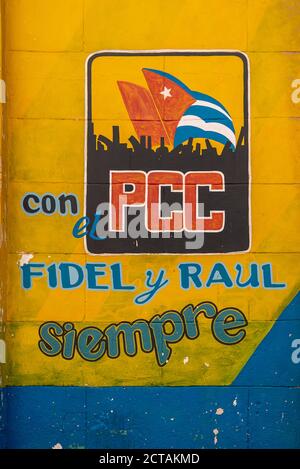 4 settembre 2019: Pittura murale del Partito Comunista Cubano Pubblicità. L'Avana, Cuba Foto Stock