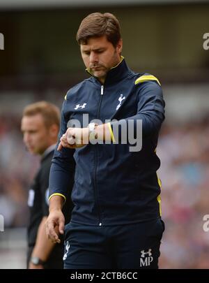 MAURICIO POCHETTINO - SPURS MANAGER West Ham United v Tottenham Hotspur Picture Credit : © Mark Pain / Alamy Foto Stock