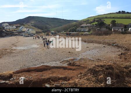 Le rovine di un villaggio di pescatori del XIX secolo possono ancora essere viste sulla costa meridionale del Devon a Hallsands. Foto Stock