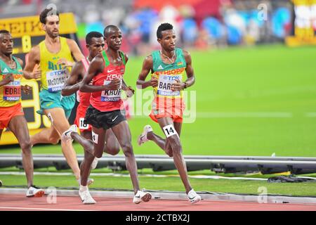 Barega Selemon (Etiopia), Jacob Krop (Kenya), Muktar Edris (Etiopia). 5000 metri Uomini. IAAF mondiale di atletica, Doha 2019 Foto Stock