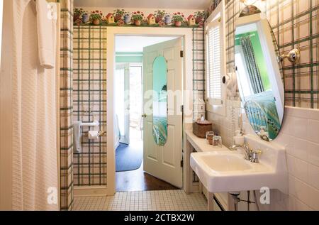 Interno del bagno in un Bed & Breakfast della locanda, Cooperstown, New York, Stati Uniti, Stati Uniti Foto Stock