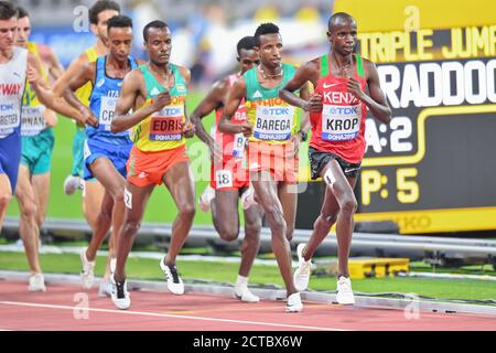 Jacob Krop (Kenya), Selemon Barega (Etiopia), Muktar Edris (Etiopia). 5000 metri uomini. IAAF World Athletics Championships, Doha 2019 Foto Stock