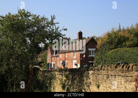 Il negozio di paese e ufficio postale a Arley superiore sul fiume Severn vicino a Kidderminster, Worcestershire, Regno Unito. Foto Stock