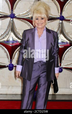 Barbara Windsor. Well Child Awards, InterContinental Hotel, Park Lane, Londra. REGNO UNITO 31.08.2011 Foto Stock