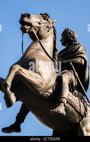 Statua equestre di Luigi XIV Place des victoires a Parigi, Francia Foto Stock