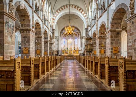 Interno della cattedrale di Ribe dal 1250, dedicato a nostra Signora, Ribe, Danimarca, 31 maggio 2020 Foto Stock