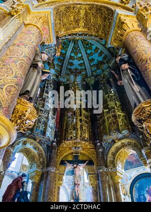 Interno particolare della chiesa rotonda, Convento dell'Ordine di Cristo (Convento de Cristo), Tomar, Portogallo Foto Stock