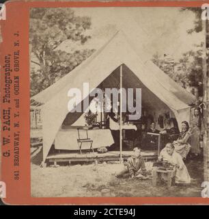 Vista dei campeggiatori felici, Pach, G. W. (Gustavus W.) (1845-1904), Turismo, tende, cucina all'aperto, Donne, Abbigliamento & vestiti, New Jersey, Asbury Park (N.J.), Ocean Grove (N.J.), Stati Uniti Foto Stock