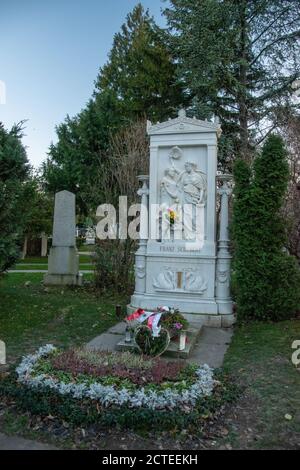 Tomba di Franz Peter Schubert (31 gennaio 1797 – 19 novembre 1828), compositore austriaco. Cimitero centrale di Vienna, Vienna, Austria Foto Stock