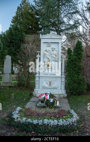 Tomba di Franz Peter Schubert (31 gennaio 1797 – 19 novembre 1828), compositore austriaco. Cimitero centrale di Vienna, Vienna, Austria Foto Stock