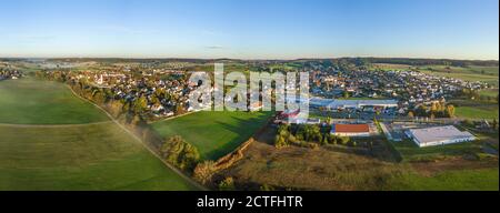 Vista aerea di Horgau nel parco naturale Westliche Wälder vicino Augusta Foto Stock