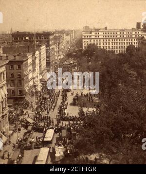 Sfilata dei vigili del fuoco il Labor Day, Broadway, New York., 1900, New York (state), New York (N.Y.), Manhattan (New York, N. Y.), Broadway (New York, N. Y Foto Stock