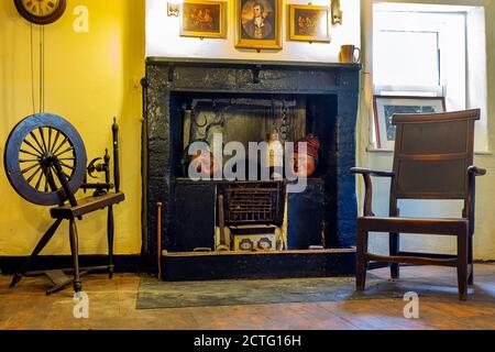 Dettaglio della 'Wee Kitchen' nella taverna di Poosie Nancie, come parte del Mauchline Burns Club Trail, Machine, Ayrshire, Scozia, UK Foto Stock