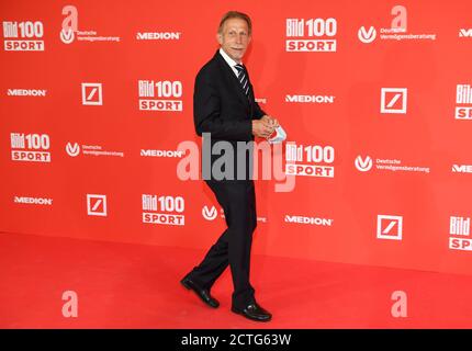 23 settembre 2020, Hessen, Francoforte sul meno: Christoph Daum, ex allenatore della Bundesliga, partecipa all'evento BILD100 presso il Deutsche Bank Park Stadium. Foto: Arne Dedert/dpa Foto Stock