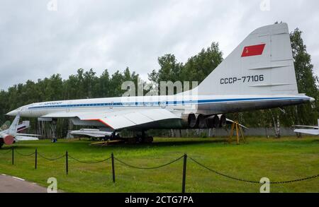 18 luglio 2018, regione di Mosca, Russia. Velivolo sovietico supersonico Tupolev Tu-144 presso il Museo Centrale dell'Aeronautica Russa di Monino. Foto Stock