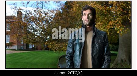 EX FORMULA 1 PILOTA RED BULL MARCHIO WEBBER ALLA SUA HERTFORDSHIRE HOME. PHOTO CREDIT : © MARK PAIN / ALAMY STOCK IMAGE Foto Stock