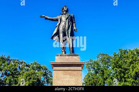 Monumento al grande poeta russo Alexander Pushkin in Piazza delle Arti. San Pietroburgo, Russia Foto Stock