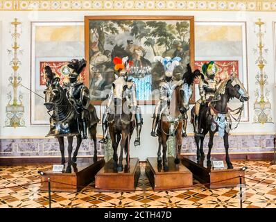 La Sala dei Cavalieri nell'Hermitage di Stato, un museo di arte e cultura a San Pietroburgo, Russia. Foto Stock