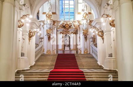 Interno dell'Hermitage di Stato, un museo di arte e cultura a San Pietroburgo, Russia. Foto Stock