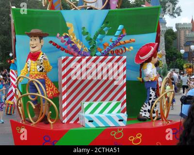 Sheriff Woody in una sfilata galleggiante in Walt Disney World, Orlando, Florida, Stati Uniti Foto Stock