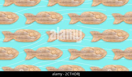 Ripetizione mano intagliato pesce modello di legno. Sfondo blu con linee d'onda bianche. Concetto per la pesca o l'arte popolare tessuto decorativo di piastrellatura. Foto Stock