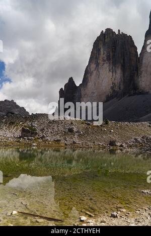 Il lato nord di tre cime di Lavaredo nel Dolomiti Italiane Foto Stock