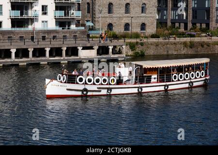 Il battello passeggeri bristol Packet, "Tower Belle", trasporta i passeggeri in viaggi di piacere intorno al molo galleggiante, Harbourside, Bristol, Inghilterra. Settembre 20 Foto Stock