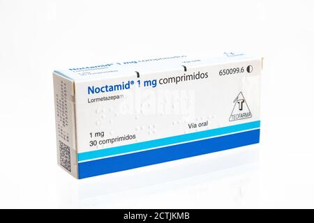 Huelva, Spagna-Settembre 23,2020: Lormetazepam Brand Noctamid dal laboratorio Teofarma. Lormetazepam è considerato una benzodiazepina ipnotica ed è spento Foto Stock