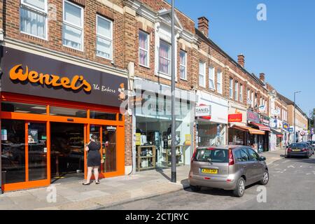 Negozi e ristoranti, The Broadway, Stanmore, London Borough of Harrow, Greater London, England, United Kingdom Foto Stock