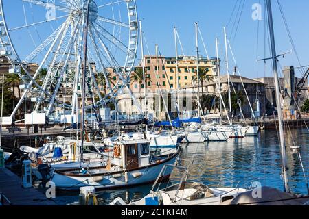 Vista porto di Genova Italia Foto Stock