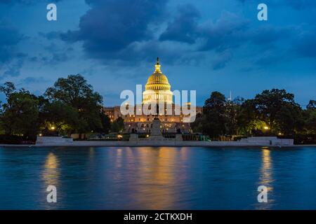 Campidoglio degli Stati Uniti a Washington DC di notte Foto Stock