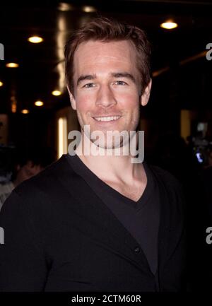 James Van Der Beek di Dawson's Creek frequenta la Broadway prima di 'Enron' Foto Stock