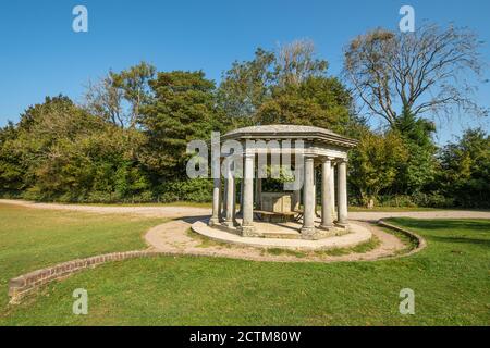 Inglis Memorial, un punto di riferimento su Colley Hill nel Surrey Hills AONB e North Downs, Regno Unito, in una giornata soleggiata di settembre Foto Stock