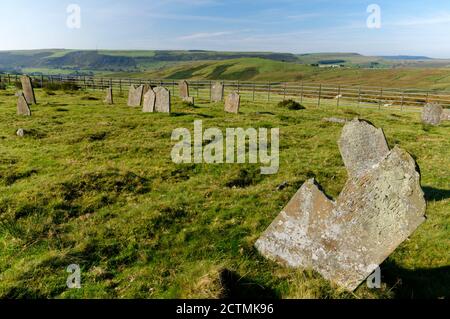 Cefn Golau Colera Cimitero dalle epidemie di colera del 1832 e del 1849, su una collina remota sopra Tredegar, Blenau Gwent, Valli del Galles del Sud. Foto Stock