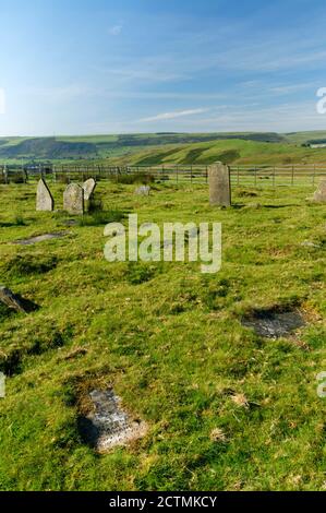 Cefn Golau Colera Cimitero dalle epidemie di colera del 1832 e del 1849, su una collina remota sopra Tredegar, Blenau Gwent, Valli del Galles del Sud. Foto Stock