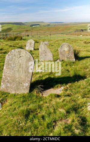 Cefn Golau Colera Cimitero dalle epidemie di colera del 1832 e del 1849, su una collina remota sopra Tredegar, Blenau Gwent, Valli del Galles del Sud. Foto Stock