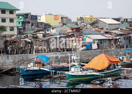 Manila, Filippine 4 ottobre 2018 povertà lungo i fiumi di Manila capitale delle Filippine Foto Stock