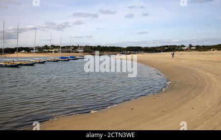 la spiaggia e le barche a vela al porto di bembridge sulla isola di wight Foto Stock