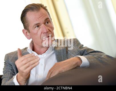 Berlino, Germania. 10 gennaio 2019. L'amministratore delegato di Axel Springer AG, Mathias Döpfner, parla durante un'intervista. L'imprenditore dei media F. Springer cede gran parte delle sue azioni nel gruppo dei media all'amministratore delegato Mathias Döpfner e gli trasferisce anche i diritti di voto del suo rimanente pacchetto azionario. Credit: Pedersen/dpa-Zentralbild/dpa/Alamy Live News Foto Stock