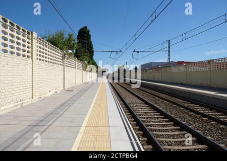 Stazione ferroviaria libera Alcala de Henares Universidad. Madrid, Spagna. Foto Stock