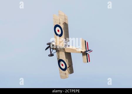 Il Sopwith Pup era un aereo da combattimento biplano monoposto britannico costruito dalla Sopwith Aviation Company. È entrato in servizio nel 1916. Foto Stock