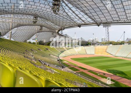 Monaco, Baviera / Germania - 17 settembre 2020: Vista dello stadio dei Giochi Olimpici 1972 di Monaco Foto Stock