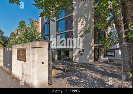 OXFORD CITY ENGLAND THE WOODSTOCK ROAD ST. ANTONYS COLLEGE Foto Stock